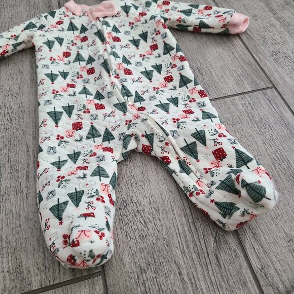 Chick Pea Baby Holiday Footed Sleeper w/hat Christmas Trees/Presents Print 3-6M - Picture 5 of 8